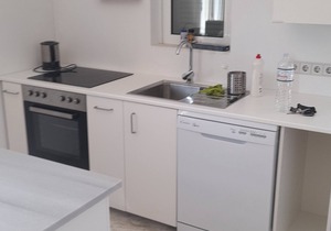 Spacious apartment near the beach with a unique view of Finikounda