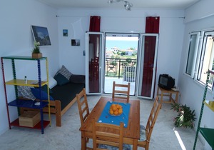 Spacious apartment near the beach with a unique view of Finikounda