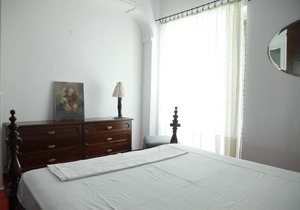Spacious apartment near the sea