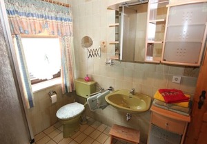 Spacious apartment **** with 2 bedrooms and balcony