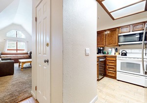 Spacious & Bright Condo with Air Conditioning! Near Walking/Biking Trails