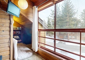 Spacious & Bright Condo with Air Conditioning! Near Walking/Biking Trails