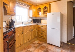 Spacious dog friendly caravan for hire in Suffolk by the beach ref 40082ND