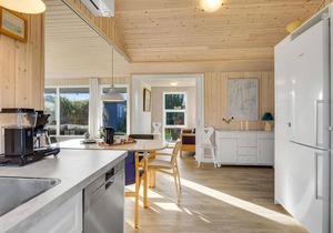 Spacious, family-friendly cottage in a quiet location close to the beautiful sandy beach.