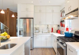 Spacious Family-Friendly Home Near UBC—Hot Tub, Sauna & A/C