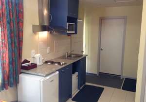 Spacious, family studio apartment below Coronet Peak