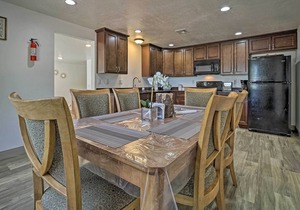 Spacious Home w/ Hot Tub < 3 Miles to Lake Powell!