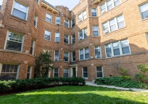 🌟Spacious|Inviting 2BR Heart of Lively Lincoln Sq🌟