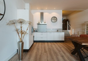 Spacious, luxuriously furnished apartment for 10 persons with beautiful view on the port of Port Zelande, near the Noordzee and on the Grevelingenmeer.