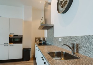 Spacious, luxuriously furnished apartment for 10 persons with beautiful view on the port of Port Zelande, near the Noordzee and on the Grevelingenmeer.