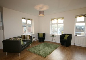 SPACIOUS SERVICED APARTMENT 2 BEDROOMS & 2 BATHROOMS IN THE HEART OF AYLESBURY.