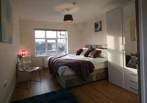 SPACIOUS SERVICED APARTMENT 2 BEDROOMS & 2 BATHROOMS IN THE HEART OF AYLESBURY.