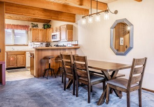 Spacious Winterset 26 2 Bedrm Plus Loft 3 Full Bathrm Townhome Sleeps 8 Steps to Free Town Shuttle