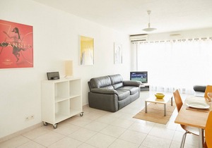 SPECIAL OFFER! Center Old Antibes. €1995 4 Weeks Oct-Apr. +VRBO Fees & Taxes