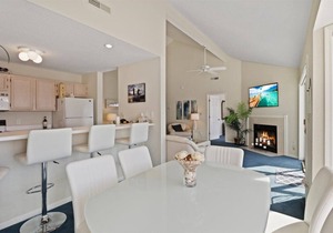 SPECTACULAR TOP FLOOR