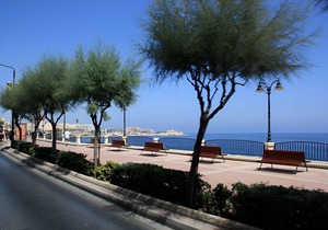 Splendid 2BR Apartment in central St Julians