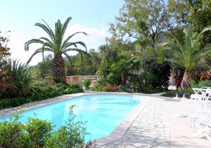 Splendid Holiday Home in Le Tignet South with Garden