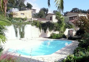 Splendid Holiday Home in Le Tignet South with Garden