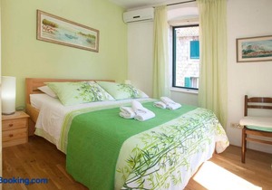 Split Ann Apartments