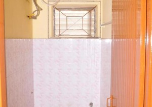 Srinivasa service apartment