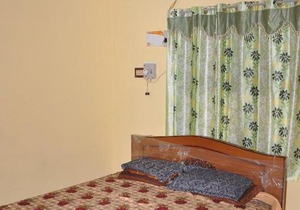 Srinivasa Service Apartment
