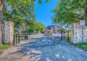 SS 4B Riverside Condo