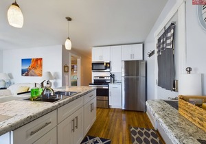 SSVR3-Cute 2nd Floor Apartment in Munising with a Balcony and Grill
