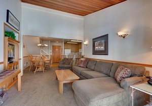 St Anton Condos #42 (2-Bedroom) with Pool by RedAwning