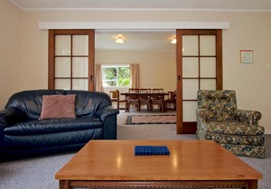 St Marys Vicarage Retreat - Raetihi Holiday Home