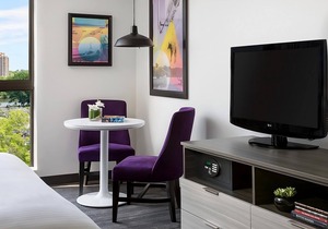 Standard 2 Queens Room at Studio Allston Hotel