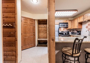 Stay Close to Downtown Breckenridge and the Ski Lifts!