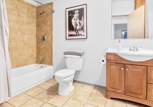 StaySTL-Extended Stays-BR Loft-Pets-W/D