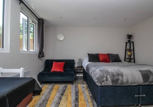StayZo Crofton Park - Central London Studio