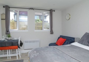 StayZo Crofton Park - Central London Studio