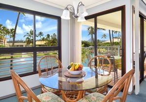 Steps to Beach,2BR Condo on Lagoon in Tropical Gardens on Kauai's Coconut Coast