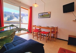 Studio 4 pers. proche pistes, parking, WiFi, animaux acceptés - FR-1-525-198