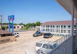 Studio 6 Bryan, TX - University Area