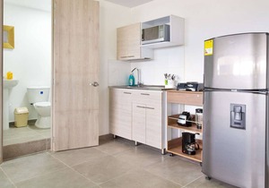 Studio Apartment in Poblado with 24 hour doorman and guests are free