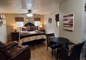 Studio B at Bigfoot Lodging Lassen