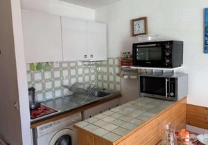 Studio Cabine à 100m de la Plage, Terrasse, Proche Commerces - 4 Couchages - FR-1-423-215