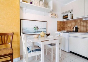 Studio cabine à Carnac: 24m², proche plage/commerces, parking, balcon sud, petit animal ok - FR-1-477-108