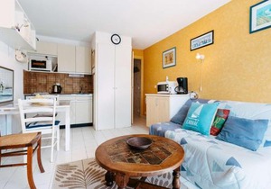 Studio cabine à Carnac: 24m², proche plage/commerces, parking, balcon sud, petit animal ok - FR-1-477-108