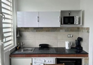 Studio confortable à Sainte-Anne de 20 m² avec jardin