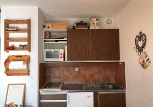 Studio cosy au pied des pistes, parfait pour famille, avec balcon, proche golf et randonnées - FR-1-515-99