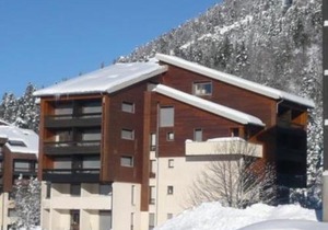 Studio cosy au pied des pistes, parfait pour famille, avec balcon, proche golf et randonnées - FR-1-515-99