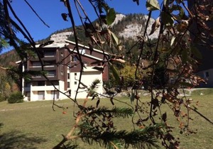 Studio cosy au pied des pistes, parfait pour famille, avec balcon, proche golf et randonnées - FR-1-515-99