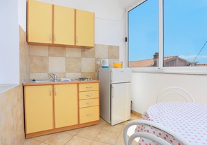 Studio flat near beach Brist, Makarska (AS-18859-b)