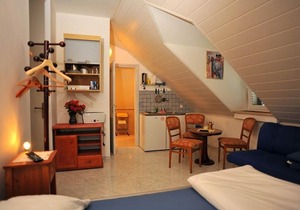 Studio flat near beach Sutivan, Brač (AS-17796-a)