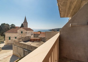 Studio flat with balcony and sea view Sumartin, Brač (AS-13285-a)