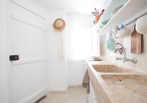 Studio, historic center, private bathroom and kitchenette, transport